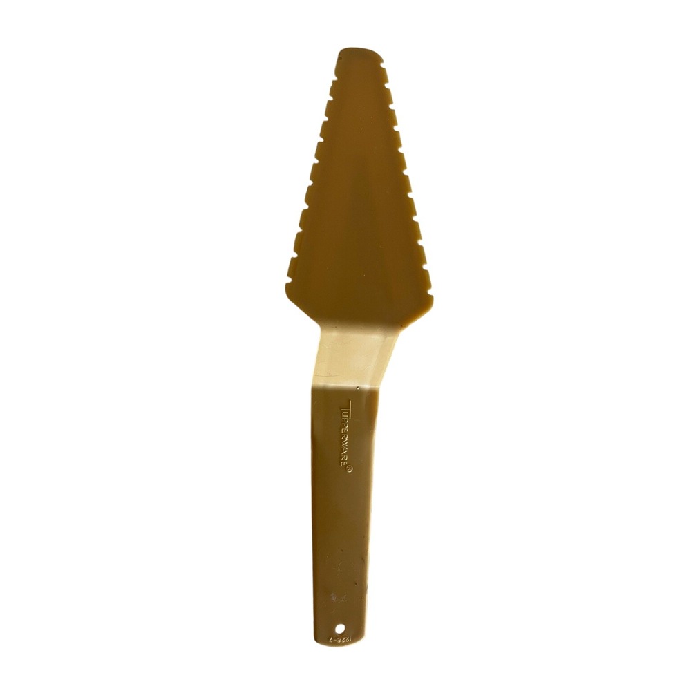 Vintage Tupperware 1229-7 Harvest Gold Cake Pie Server Serrated Slice Lifter